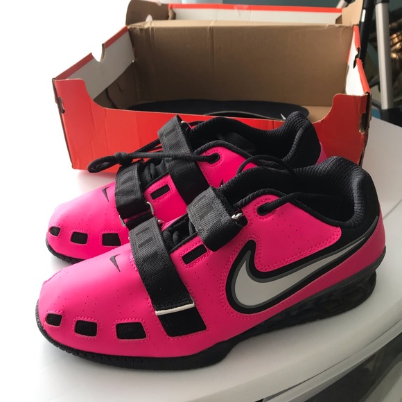 pink nike romaleos
